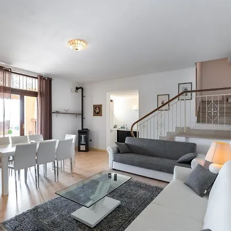 Casa vacanze La Collina Degli Ulivi *